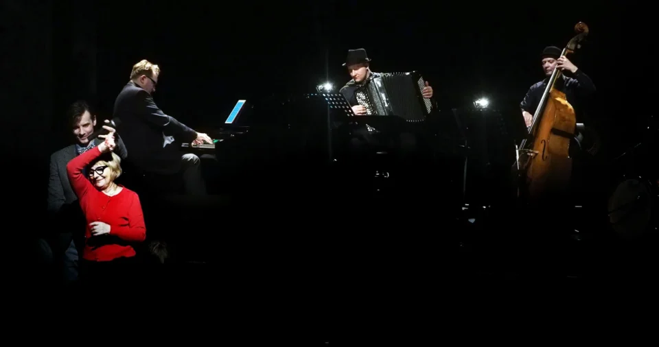 OLYMPUS DIGITAL CAMERA          09 03 2016 LUBLIN KONCERT Tango Fogg FOT DOROTA AWIORKO