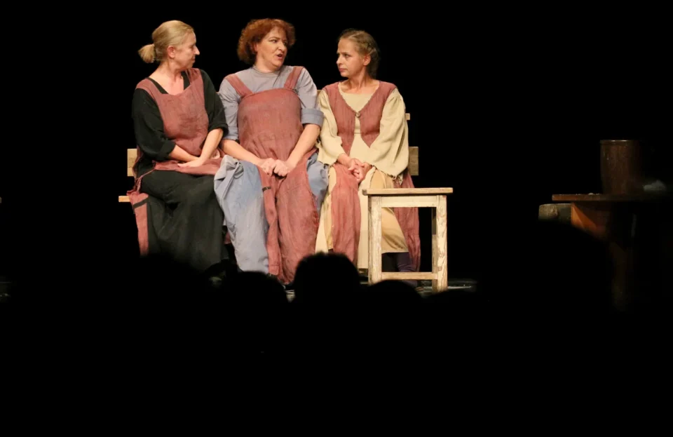 29 09 2012 LUBLIN TEATR STARY GARGANTUA I PANTAGRUEL STOWARZYSZENIE TEATRALNE BADOW FOT DOROTA AWIORKO - KLIMEK