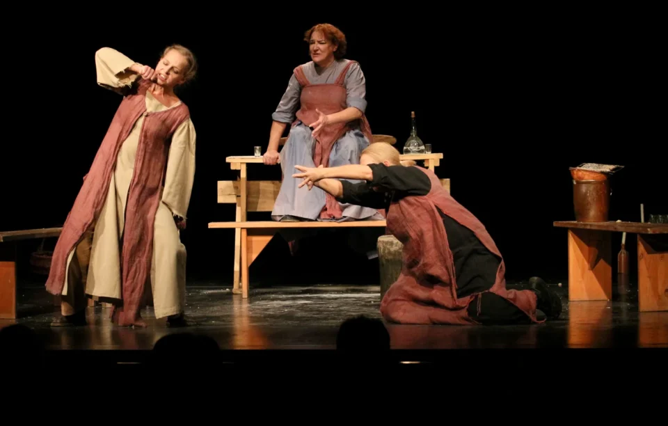 29 09 2012 LUBLIN TEATR STARY GARGANTUA I PANTAGRUEL STOWARZYSZENIE TEATRALNE BADOW FOT DOROTA AWIORKO - KLIMEK