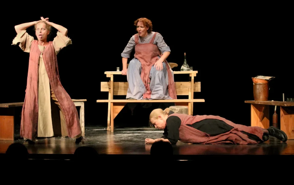 29 09 2012 LUBLIN TEATR STARY GARGANTUA I PANTAGRUEL STOWARZYSZENIE TEATRALNE BADOW FOT DOROTA AWIORKO - KLIMEK