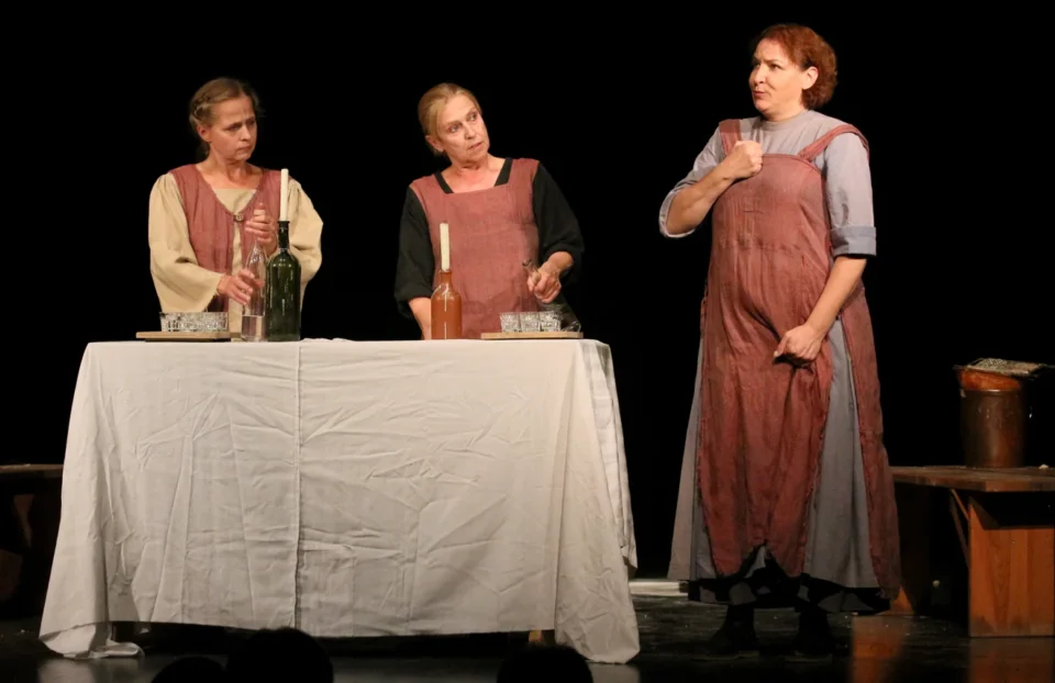 29 09 2012 LUBLIN TEATR STARY GARGANTUA I PANTAGRUEL STOWARZYSZENIE TEATRALNE BADOW FOT DOROTA AWIORKO - KLIMEK