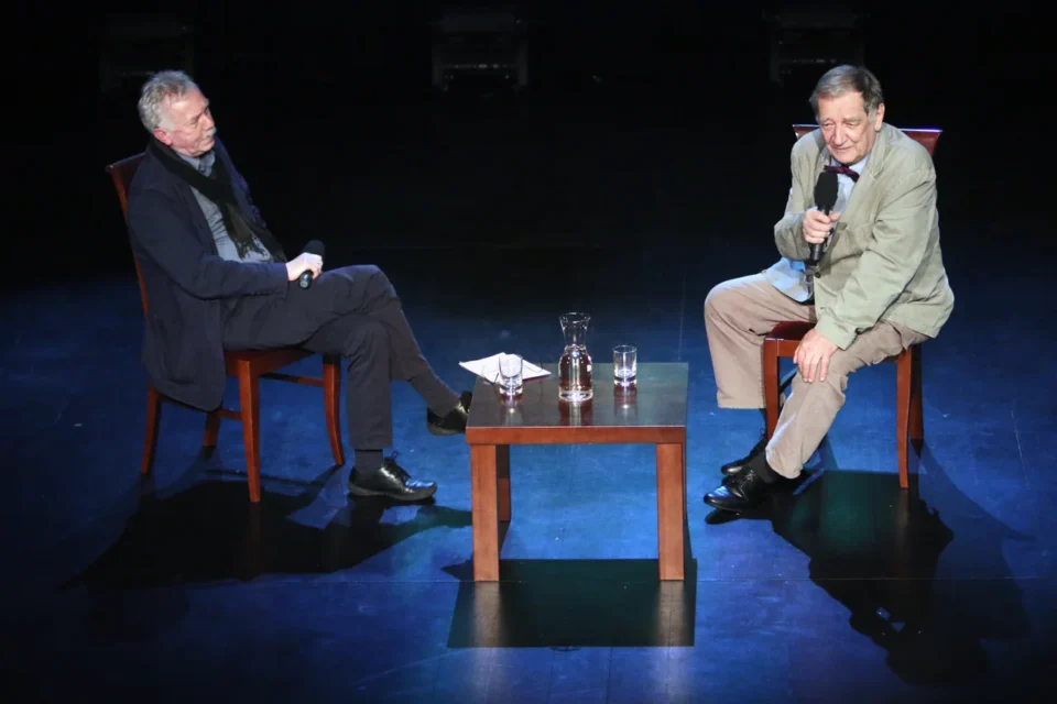 26 06 2014 LUBLIN UL JEZUICKA TEATR STARY SPOTKANIE Z KRZYSZTOFEM GIERALTOWSKIM PROWADZONE PRZEZ LESZKA MADZIKA FOT WOJCIECH NIESPIALOWSKI / TS