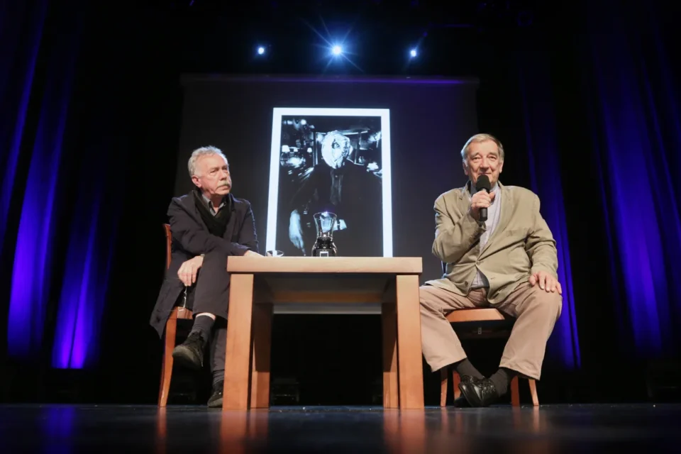 26 06 2014 LUBLIN UL JEZUICKA TEATR STARY SPOTKANIE Z KRZYSZTOFEM GIERALTOWSKIM PROWADZONE PRZEZ LESZKA MADZIKA FOT WOJCIECH NIESPIALOWSKI / TS
