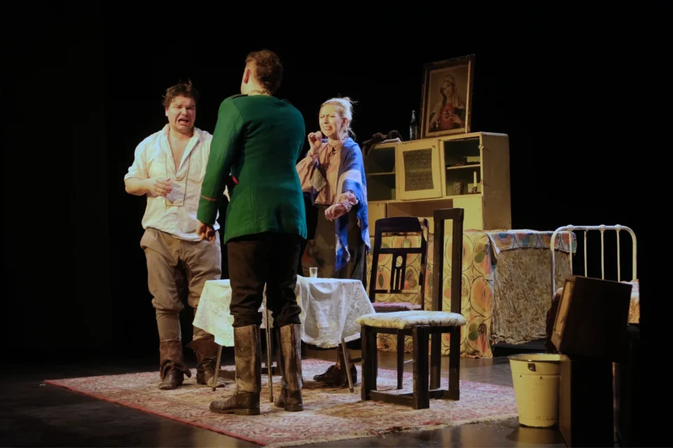 27 10 2012 LUBLIN UL JEZUICKA TEATR STARY " GRIGA " TEATR NOWY W KRAKOWIE FOT WOJCIECH NIESPIALOWSKI