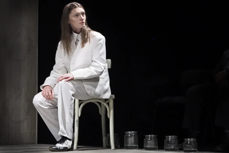 18 12 2015 UL JEZUICKA LUBLIN TEATR STARY SPEKTAKL " IDIOTA " STUDIO TEATRALNE KOLO