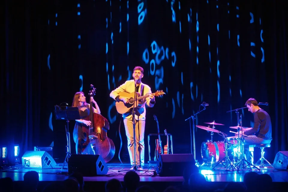08 10 2015 LUBLIN UL JEZUICKA TEATR STARY KONCERT LUKASZ JEMIOLA TRIO FOT WOJCIECH NIESPIALOWSKI / TS