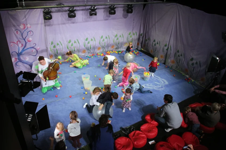 04 11 2012 LUBLIN TEATR STARY TEATR MALEGO WIDZA