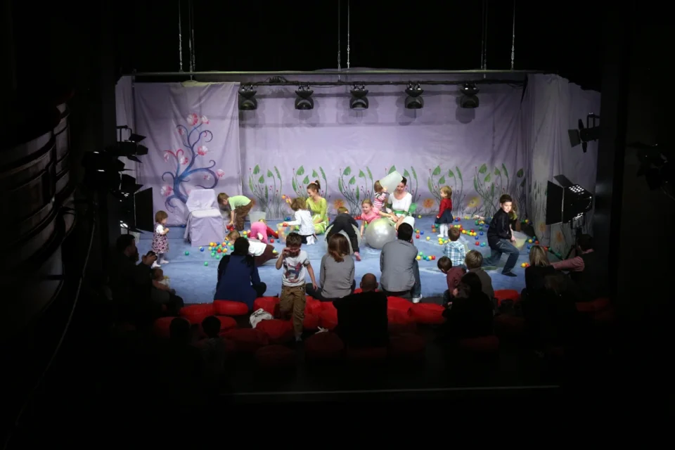 04 11 2012 LUBLIN TEATR STARY TEATR MALEGO WIDZA