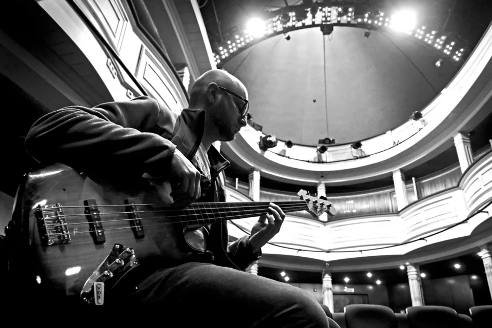 08 02 2016 LUBLIN UL JEZUICKA TEATR STARYKINO W TEATRZE FILM Z MUZYKA NA ZYWO W WYKONANIU GRUPY CZERWIE FOT WOJCIECH NIESPIALOWSKI / TS