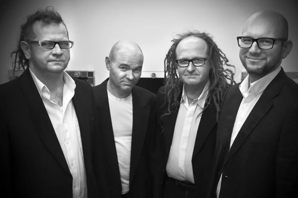 08 02 2016 LUBLIN UL JEZUICKA TEATR STARYKINO W TEATRZE FILM Z MUZYKA NA ZYWO W WYKONANIU GRUPY CZERWIE FOT WOJCIECH NIESPIALOWSKI / TS