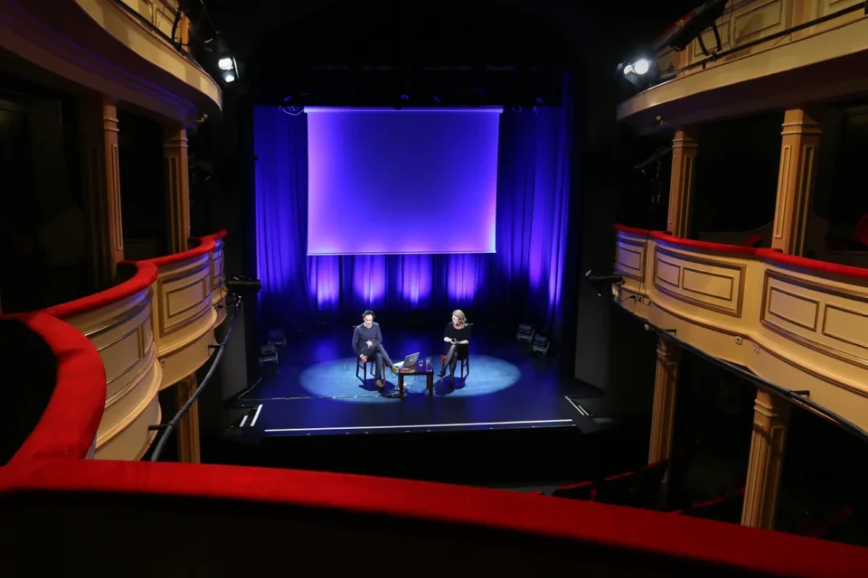 20 10 2014 LUBLIN UL JEZUICKA TEATR STARY KINO W TEATRZE CUDZE LISTY I USLYSZCIE MOJ KRZYK FOT WOJCIECH NIESPIALOWSKI / TS