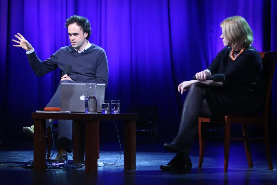 20 10 2014 LUBLIN UL JEZUICKA TEATR STARY KINO W TEATRZE CUDZE LISTY I USLYSZCIE MOJ KRZYK FOT WOJCIECH NIESPIALOWSKI / TS