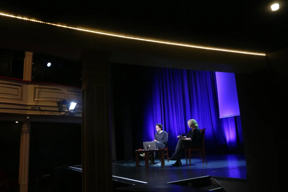 20 10 2014 LUBLIN UL JEZUICKA TEATR STARY KINO W TEATRZE CUDZE LISTY I USLYSZCIE MOJ KRZYK FOT WOJCIECH NIESPIALOWSKI / TS