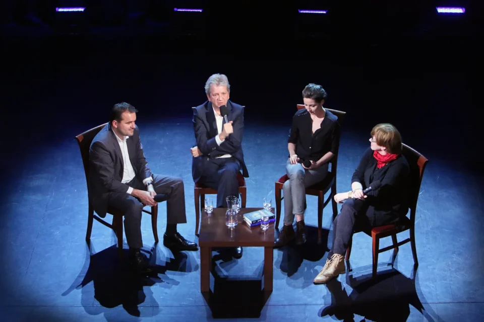 21 10 2013 LUBLIN UL JEZUICKA TEATR STARY KINO W TEATRZE STARYM SPOTKANIE Z TWORCAMI FILMU AMBASSADA - JULIUSZEM MACHULSKIM