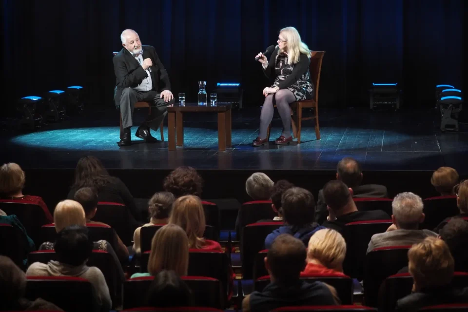 22 02 2016 LUBLIN UL JEZUICKA TEATR STARY KINO W TEATRZE PROWADZENIE MAGDALENA SENDECKA GOSC JANUSZ MAJEWSKI FOT DOROTA AWIORKO