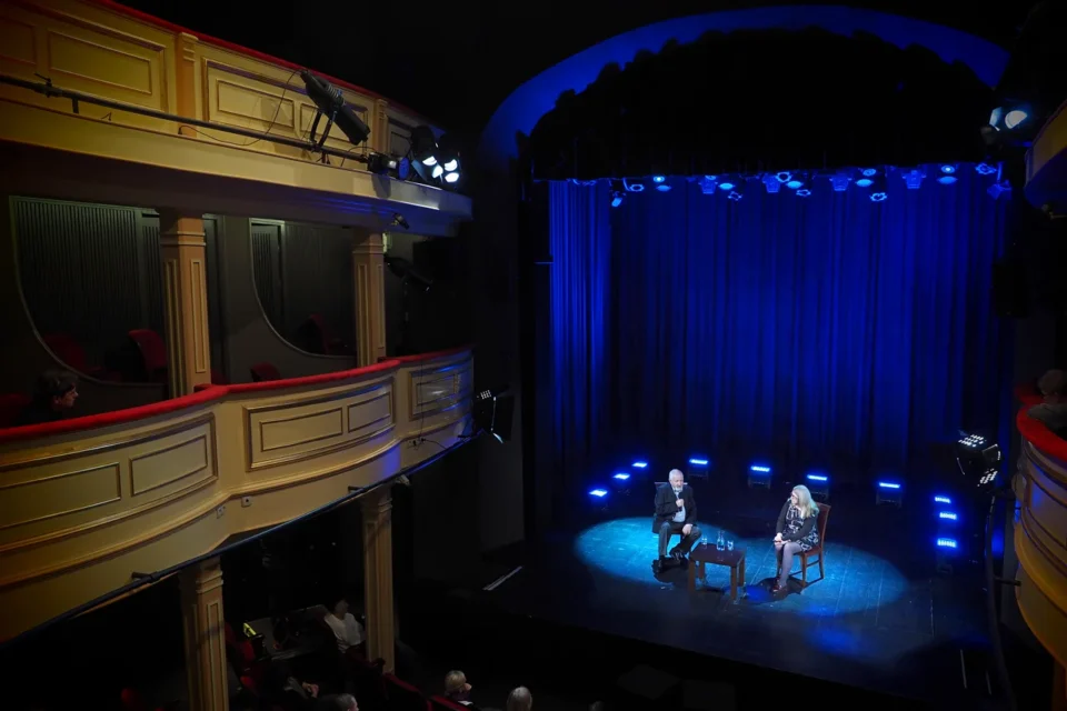 22 02 2016 LUBLIN UL JEZUICKA TEATR STARY KINO W TEATRZE PROWADZENIE MAGDALENA SENDECKA GOSC JANUSZ MAJEWSKI FOT DOROTA AWIORKO