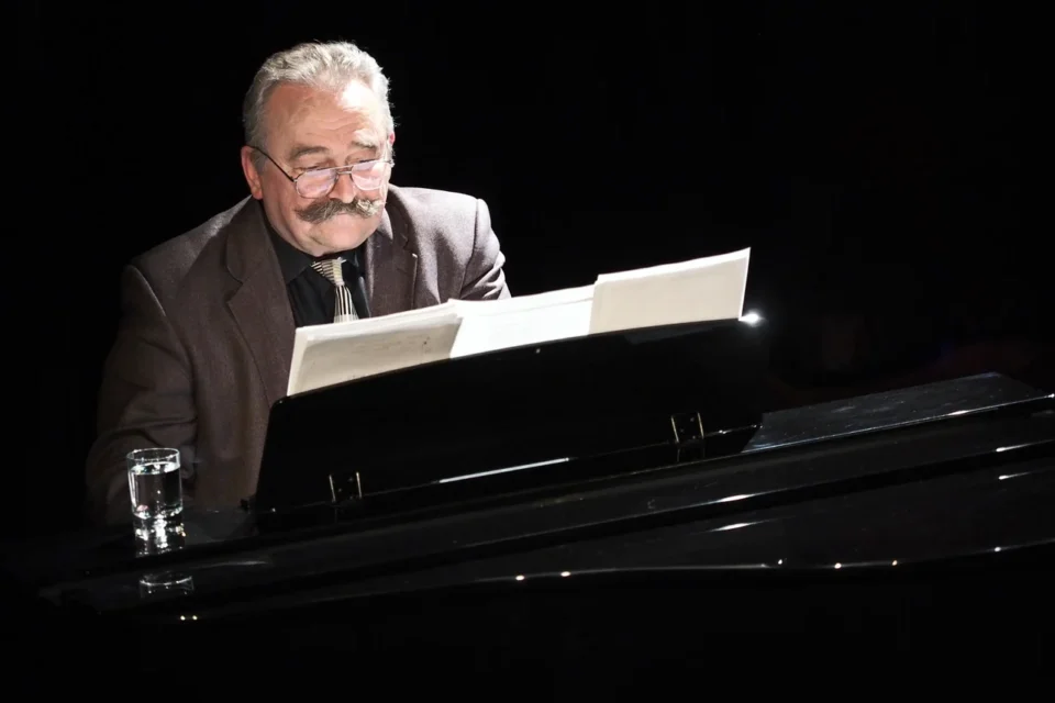 27 11 2015 LUBLIN UL JEZUICKA TEATR STARY KOCHAM PANA