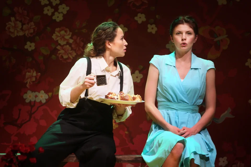 11.10.2013 LUBLIN UL JEZUICKA TEATR STARY TEATR ROMA Studio Teatralne KOŁO Kalino malino czerwona jagodo  FOT DOROTA AWIORKO - KLIMEK