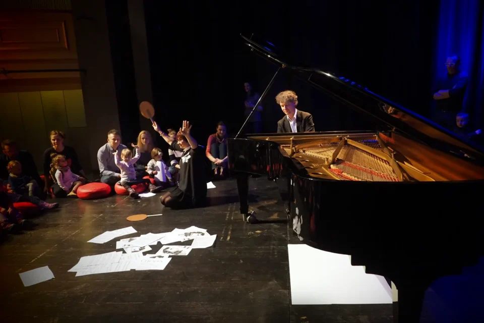 14 02 2016 LUBLIN UL JEZUICKA TEATR STARY MALA MUZYKA I KONCERT PAWLA KOWALSKIEGO FOT WOJCIECH NIESPIALOWSKI / TS