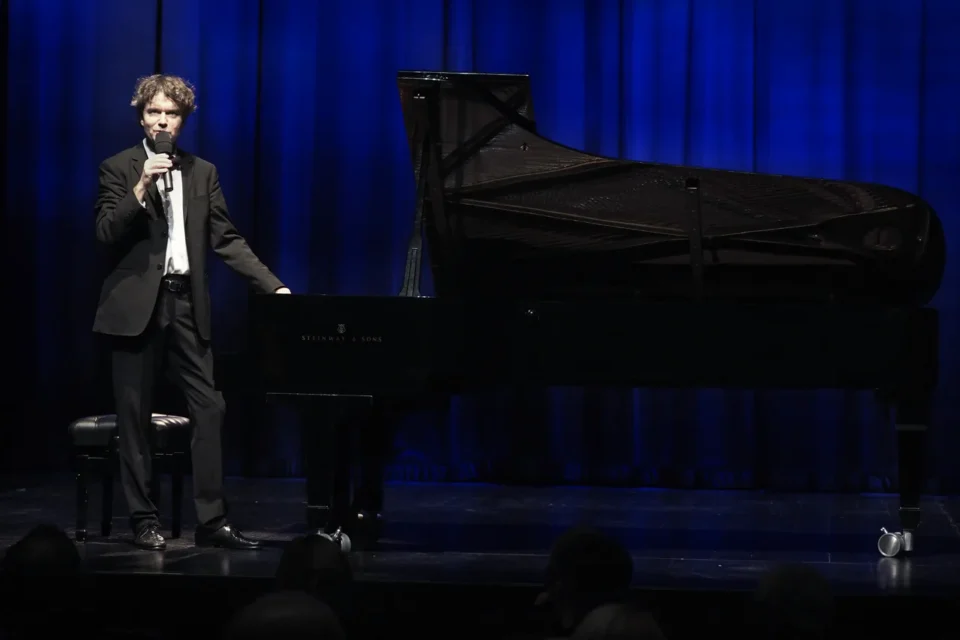 14 02 2016 LUBLIN UL JEZUICKA TEATR STARY MALA MUZYKA I KONCERT PAWLA KOWALSKIEGO FOT WOJCIECH NIESPIALOWSKI / TS