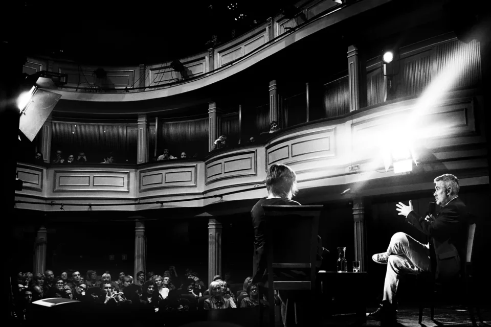 17 05 2016 LUBLIN TEATR STARY Bitwa o literature w drodze prowadzenie Grazyna Lutosławska gosc Marcin Kydrynski lektor Konrad Biel FOT DOROTA AWIORKO