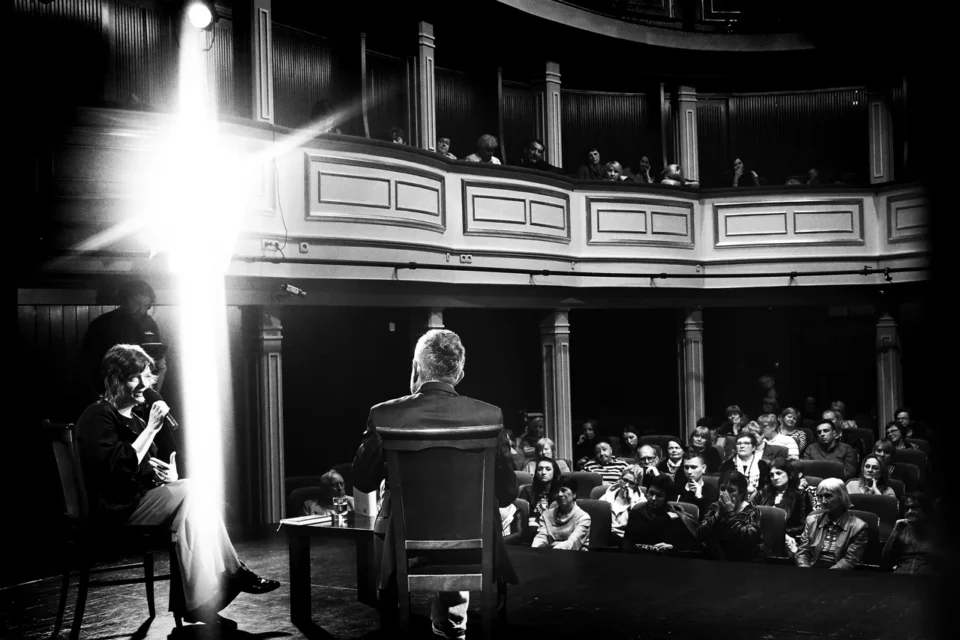 17 05 2016 LUBLIN TEATR STARY Bitwa o literature w drodze prowadzenie Grazyna Lutosławska gosc Marcin Kydrynski lektor Konrad Biel FOT DOROTA AWIORKO