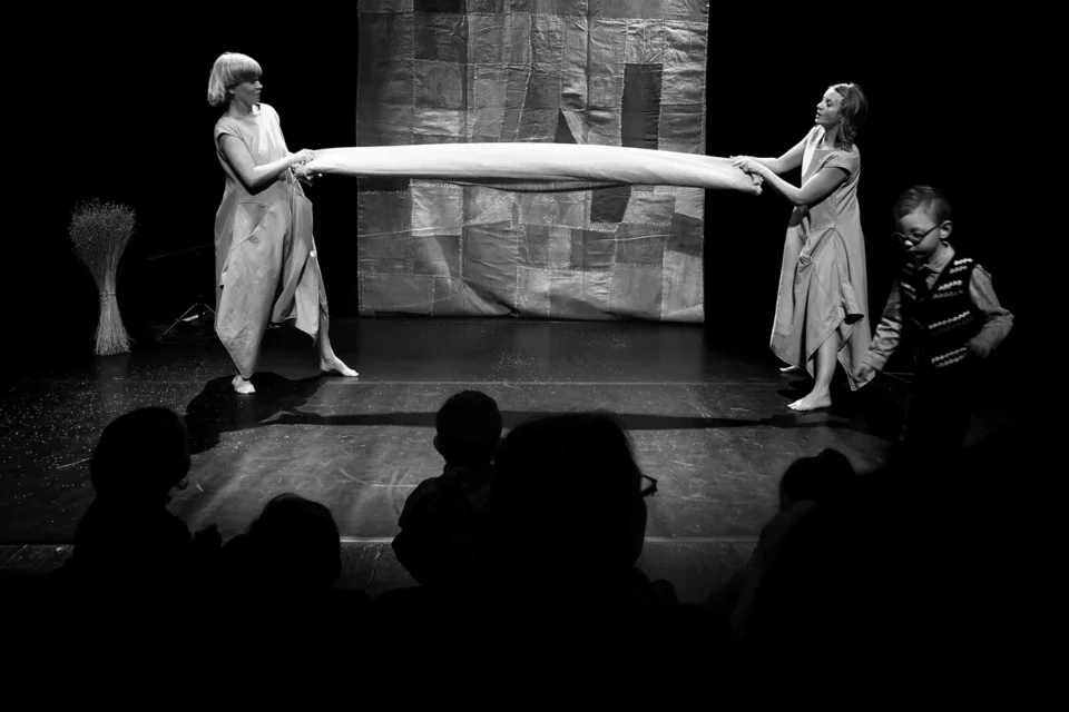 OLYMPUS DIGITAL CAMERA          19 03 2017 LUBLIN UL JEZUICKA TEATR STARY SPEKTAKL DLA DZIECI LEN ATOFRI POZNAN