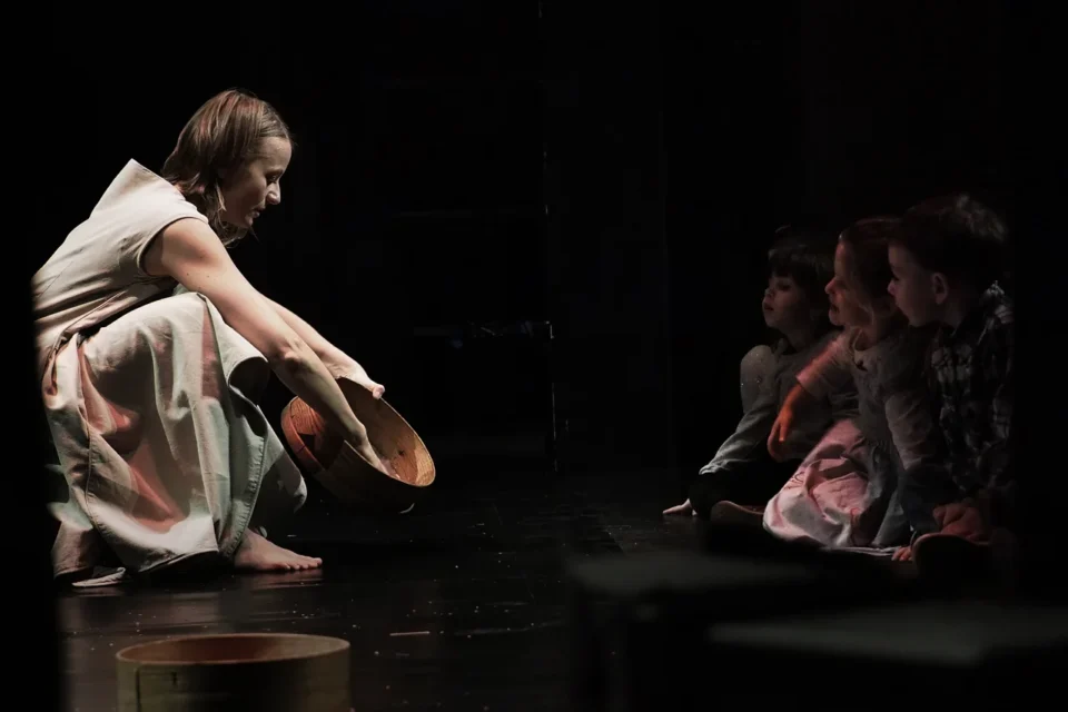 OLYMPUS DIGITAL CAMERA          19 03 2017 LUBLIN UL JEZUICKA TEATR STARY SPEKTAKL DLA DZIECI LEN ATOFRI POZNAN