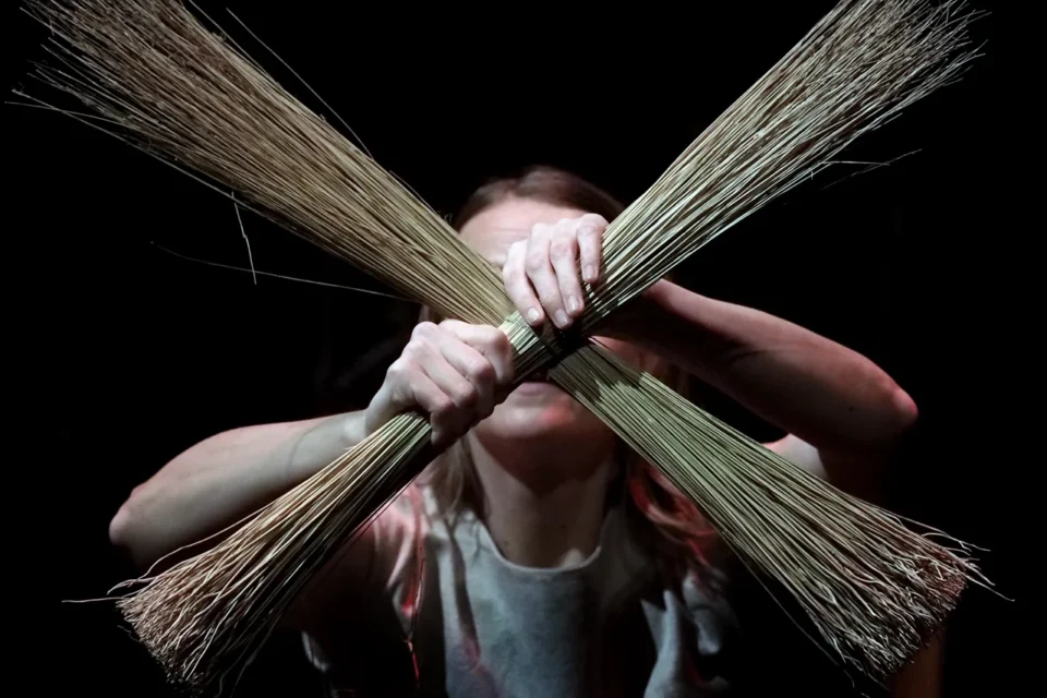 OLYMPUS DIGITAL CAMERA          19 03 2017 LUBLIN UL JEZUICKA TEATR STARY SPEKTAKL DLA DZIECI LEN ATOFRI POZNAN