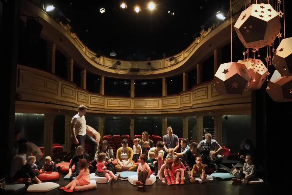 18 04 2016 LUBLIN UL JEZUICKA TEATR STARY „ LULAJKA ” TEATR ATOFRI / POZNAN FOT WOJCIECH NIESPIALOWSKI