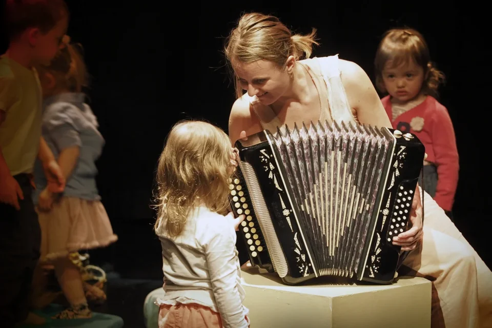 18 04 2016 LUBLIN UL JEZUICKA TEATR STARY „ LULAJKA ” TEATR ATOFRI / POZNAN FOT WOJCIECH NIESPIALOWSKI