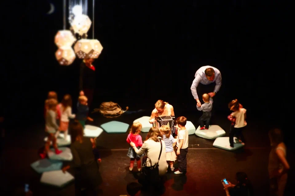 18 04 2016 LUBLIN UL JEZUICKA TEATR STARY „ LULAJKA ” TEATR ATOFRI / POZNAN FOT WOJCIECH NIESPIALOWSKI