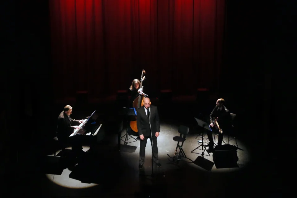 22 01 2014 LUBLIN UL JEZUICKA TEATR STARY KONCERT PIOTRA MACHALICY FOT WOJCIECH NIESPIALOWSKI / TS