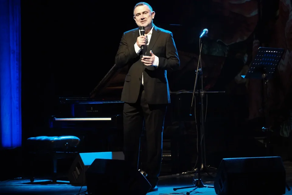 14 01 2016 UL JEZUICKA TEATR STARY SIESTA W DRODZE MARCINA KYDRYNSKIEGO. KONCERT MISIA - PARA AMALIA FOT WOJCIECH NIESPIALOWSKI / TS