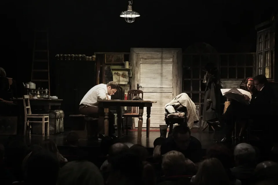 OLYMPUS DIGITAL CAMERA