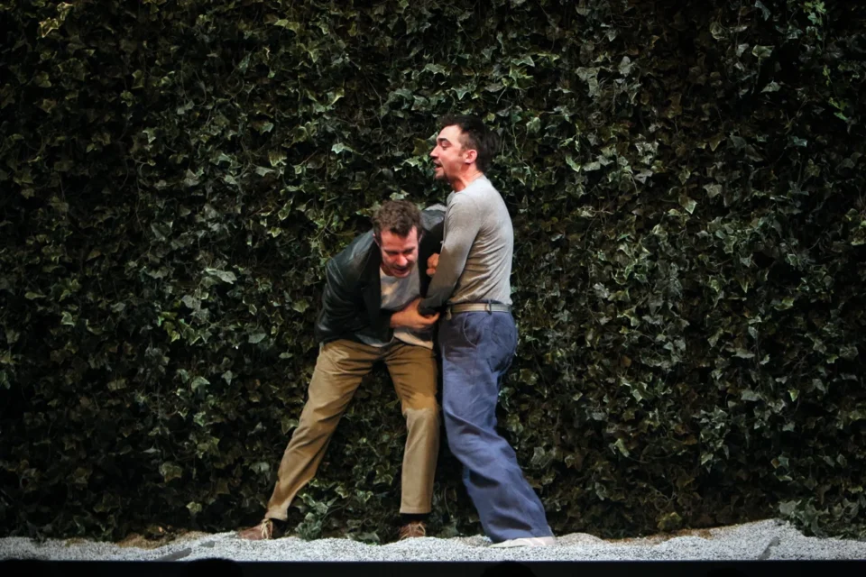 06 04 2013 UL JEZUICKA LUBLIN TEATR STARY SPEKTAKL TEATRU NARODOWEGO W MROCZNYM MROCZNYM DOMU FOT DOROTA AWIORKO - KLIMEK