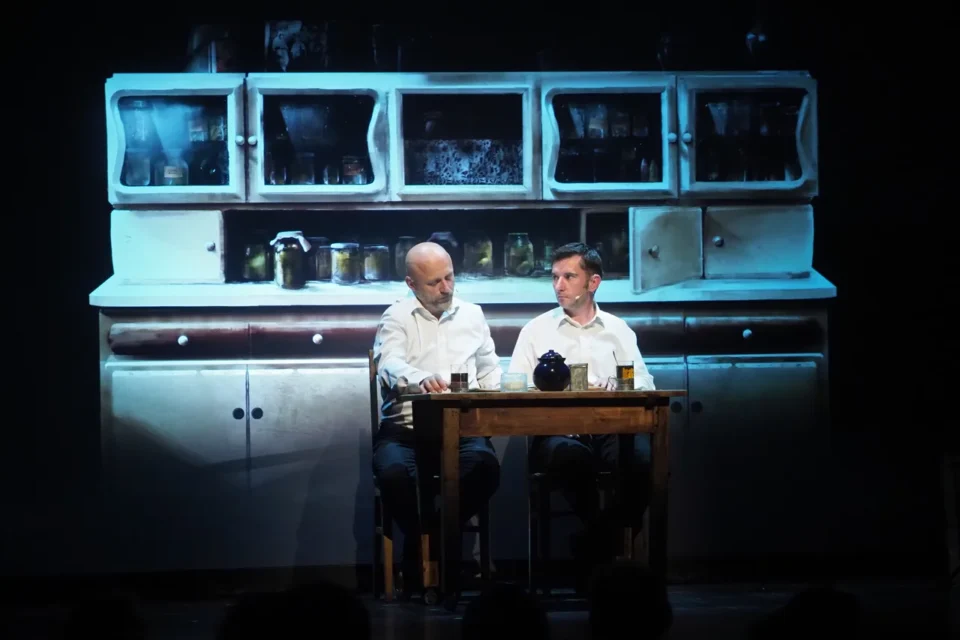 23 06 2017 LUBLIN UL JEZUICKA TEATR STARY KINOTEATR MUMIO " WELCOME HOME BOYS " FOT WOJCIECH NIESPIALOWSKI