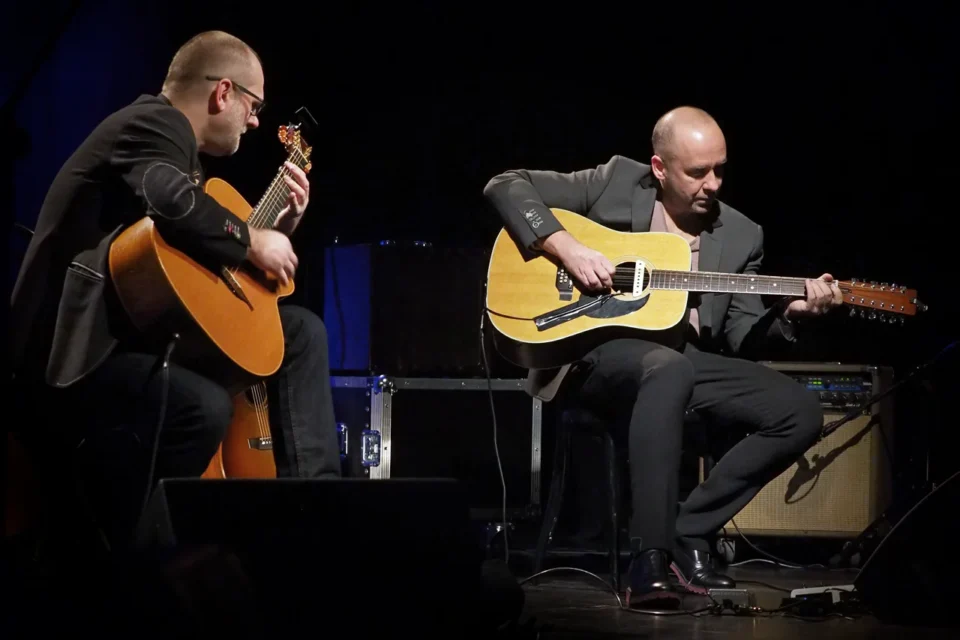 20 04 2016 LUBLIN UL JEZUICKA TEATR STARY KONCERT  " CELULOID " - MAREK NAPIORKOWSKI I ARTUR LESICKI FOT WOJCIECH NIESPIALOWSKI / TS