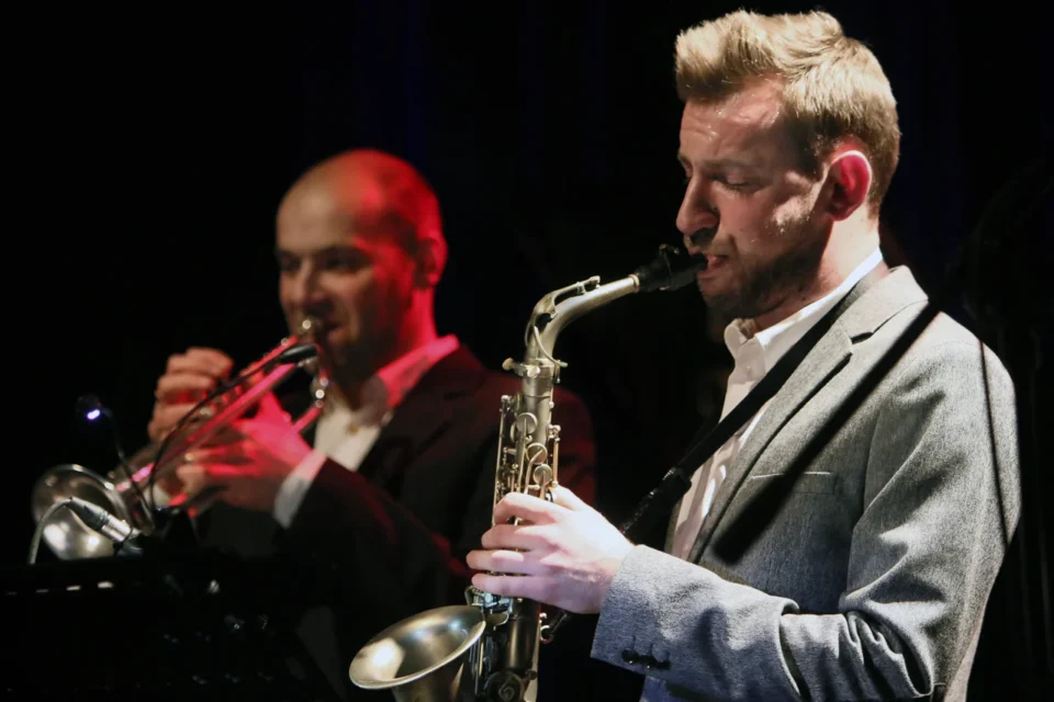 05 03 2014 LUBLIN UL JEZUICKA TEATR STARY KONCERT NEW BONE - FOLLOW ME FOT WOJCIECH NIESPIALOWSKI / TS