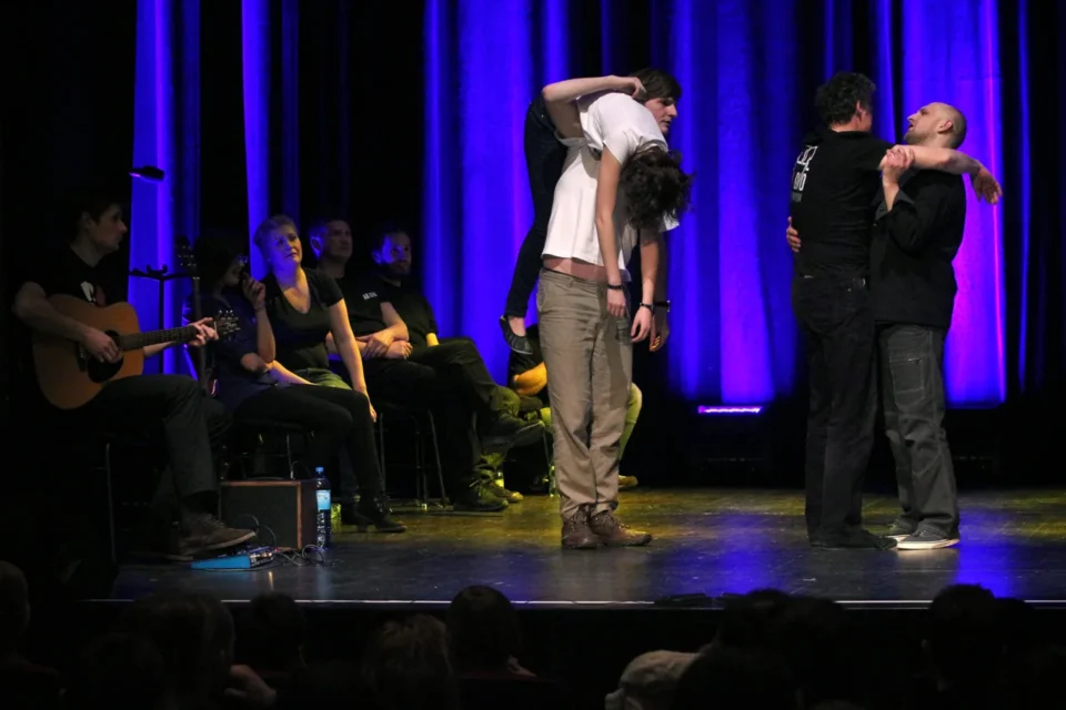 25 01 2013 LUBLIN TEATR STARY AB OVO i No Potatoes - Impro Style FOT DOROTA AWIORKO - KLIMEK