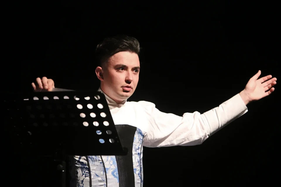 13 12 2014 LUBLIN UL JEZUICKA TEATR STARY MATEUSZ NOWAK - NIEMCEWICZ OD PRZODU I OD TYLU FOT WOJCIECH NIESPIALOWSKI / TS