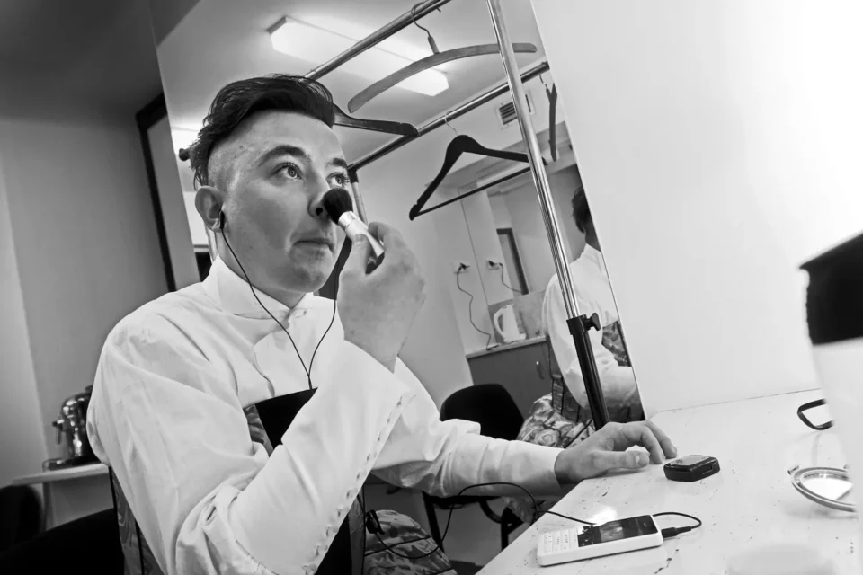 13 12 2014 LUBLIN UL JEZUICKA TEATR STARY MATEUSZ NOWAK - NIEMCEWICZ OD PRZODU I OD TYLU FOT WOJCIECH NIESPIALOWSKI / TS