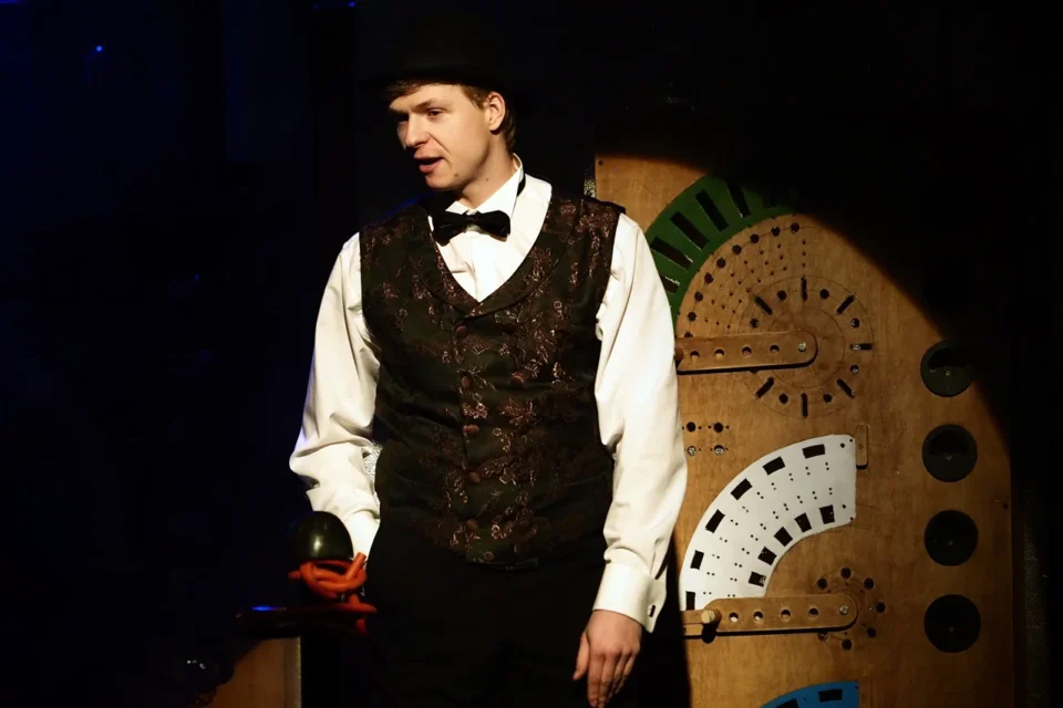 28 01 2017 LUBLIN UL JEZUICKA TEAT STARY Tesla vs Edison