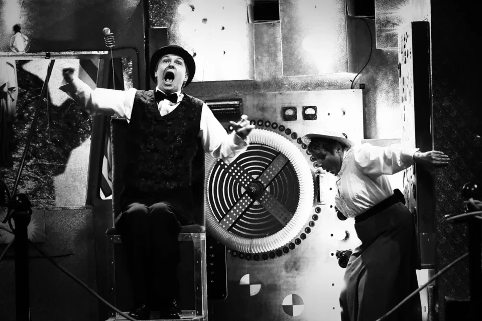 28 01 2017 LUBLIN UL JEZUICKA TEAT STARY Tesla vs Edison