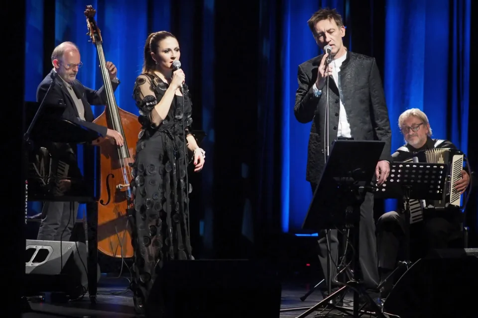 14 12 2016 LUBLIN UL JEZUICKA TEATR STARY KONCERT „ CICHO