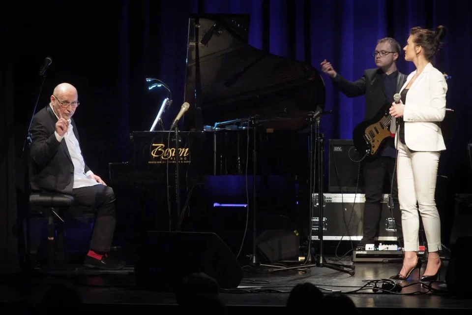 01 06 2016 LUBLIN UL JEZUICKA TEATR STARY 3 x PAWLIK KONCERT MOW SPOKOJNIEJ ZAGAJEWSKI & PAWLIK FOT WOJCIECH NIESPIALOWSKI