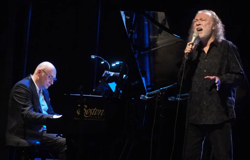 01 06 2016 LUBLIN UL JEZUICKA TEATR STARY 3 x PAWLIK KONCERT MOW SPOKOJNIEJ ZAGAJEWSKI & PAWLIK FOT WOJCIECH NIESPIALOWSKI