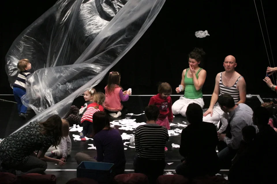 13 01 2013 LUBLIN UL JEZUICKA TEATR STARY TEATR PODLOGOWO LALE FOT DOROTA AWIORKO - KLIMEK