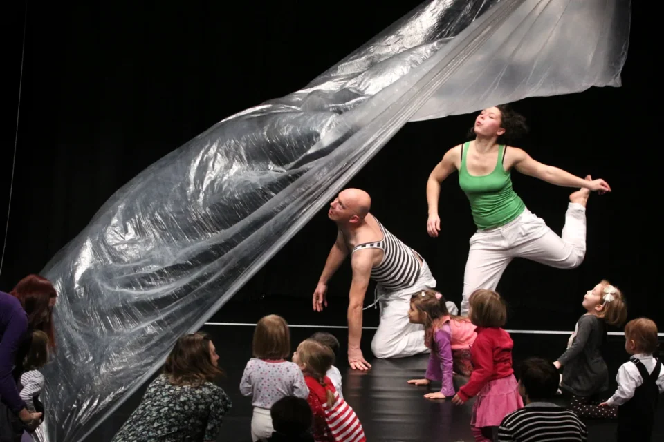 13 01 2013 LUBLIN UL JEZUICKA TEATR STARY TEATR PODLOGOWO LALE FOT DOROTA AWIORKO - KLIMEK