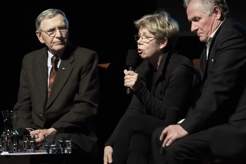 17 03 2017 LUBLIN UL JEZUICKA TEAT STARY Ponad Granicami Solidarnosc czy to jeszcze dzis cos znaczy Prowadzenie Tomasz Dostatni OP GOSCIE Andrzej Sokolowski Zbigniew Bujak Danuta Kuron FOT DOROTA AWIORKO